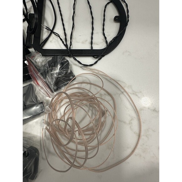 Sirius Dock play + Complete Vehicle Kit Satellite Stratus 5 Radio - SV5TK1 -NEW! - Picture 8 of 11